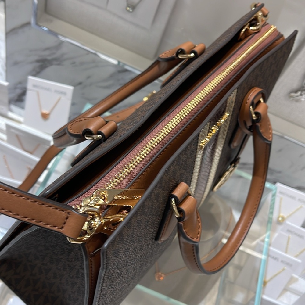 Michael Kors Sheila Medium Signature Logo and Metallic Satchel Crossbody CZ NWT - Picture 5 of 16